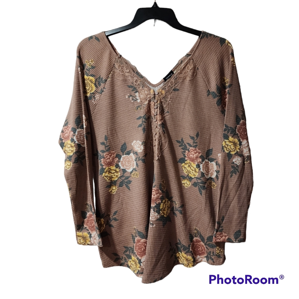 Torrid size 2 floral pink waffle knit lace trim Henley long sleeve shirt